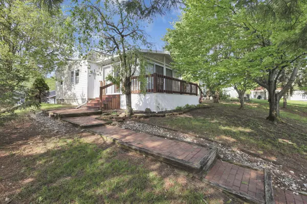 Circleville, OH 43113,119 Highland Avenue