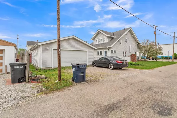 Hebron, OH 43025,106 Newark Street