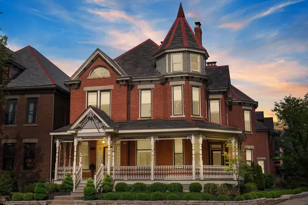 Columbus, OH 43215,884 Neil Avenue