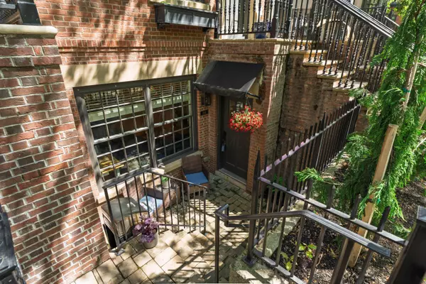 Columbus, OH 43215,260 E Gay Street