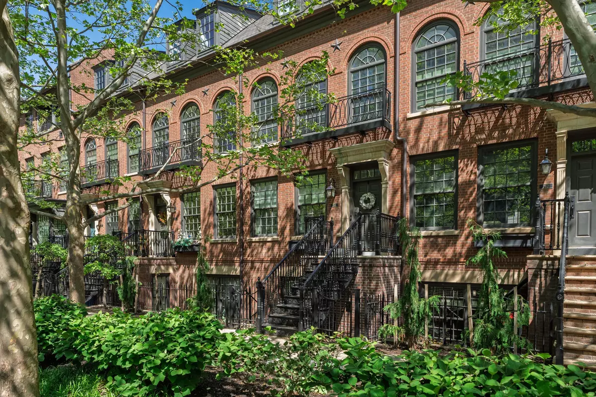 Columbus, OH 43215,260 E Gay Street