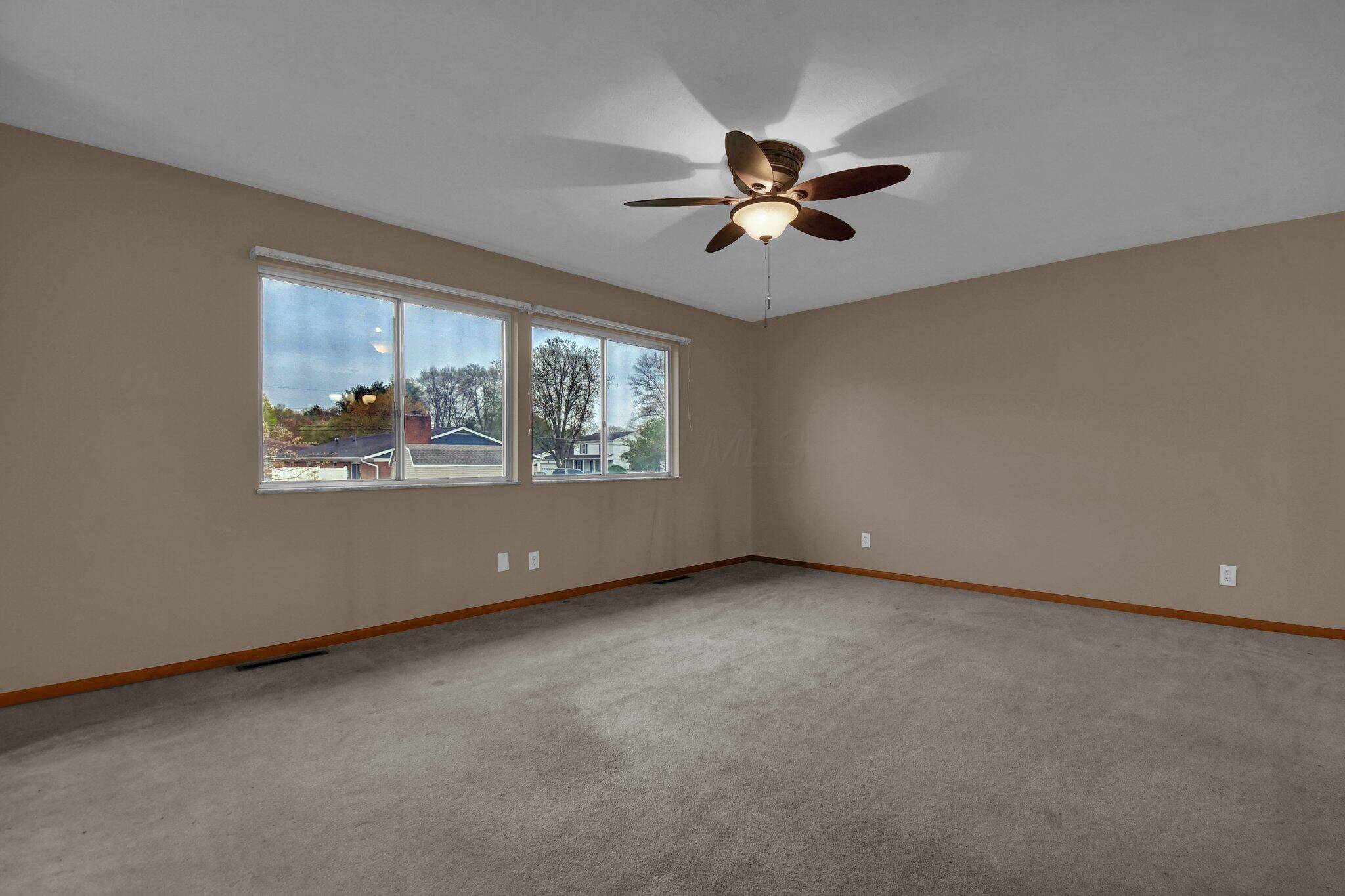 Newark, OH 43055,627 Canterbury Court