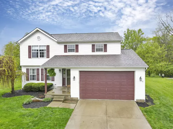 214 Stonecroft Court, Pataskala, OH 43062