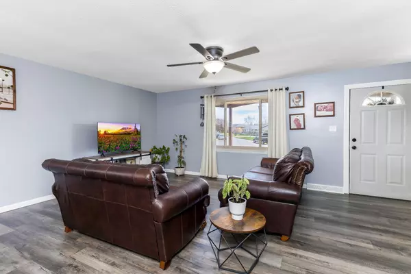 Logan, OH 43138,949 Betty Avenue