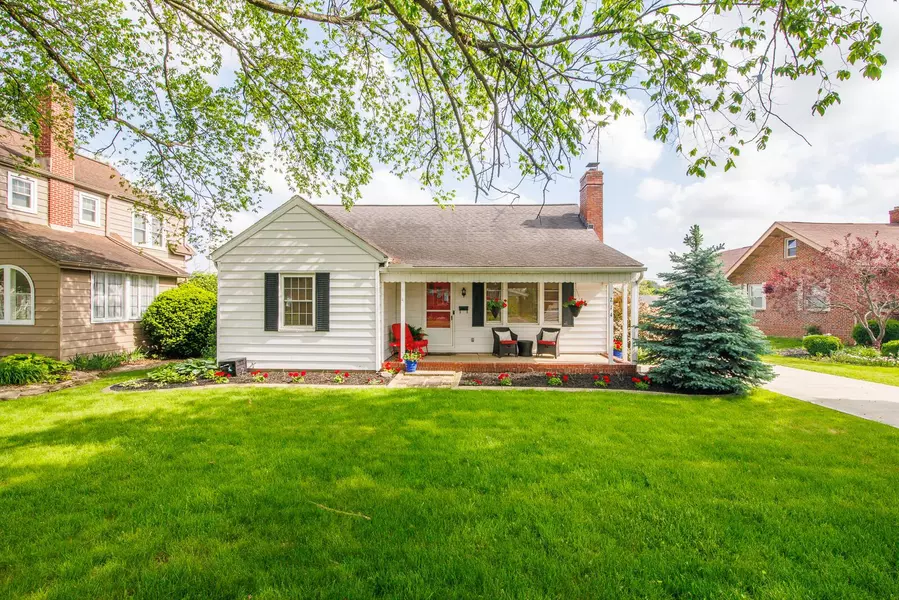 214 E Main Street, Ashville, OH 43103