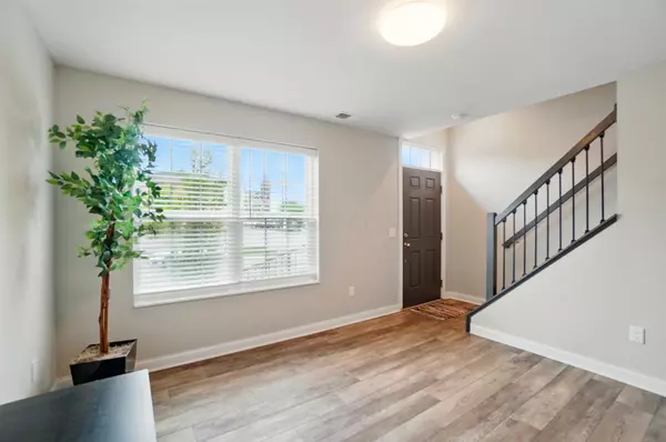 Springfield, OH 45502,20 N Center Street #20