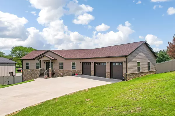 Nashport, OH 43830,1885 Greenbriar Way