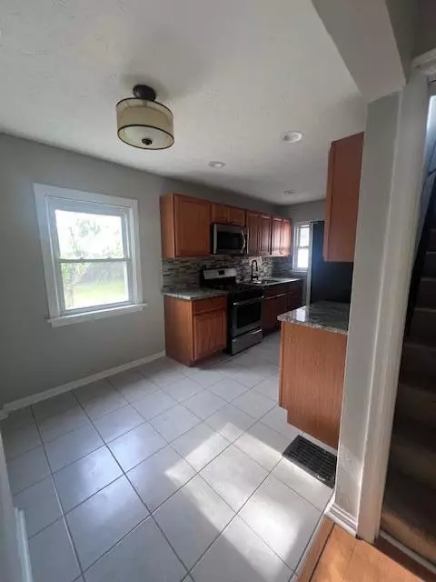 Columbus, OH 43227,985 S Yearling Road