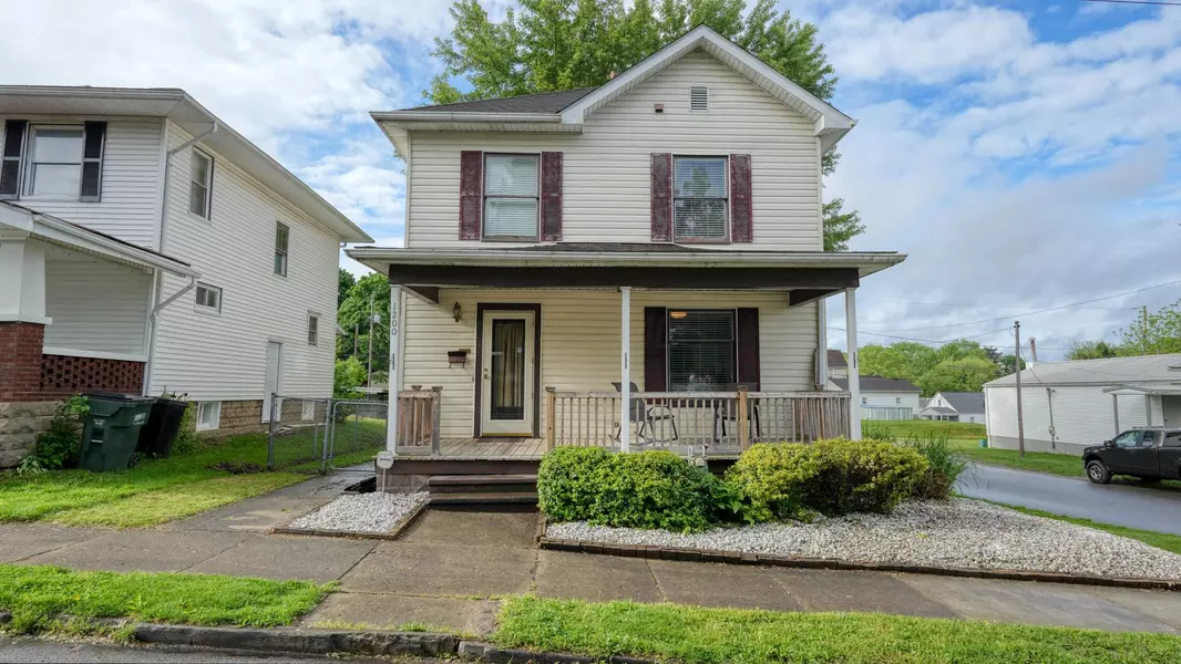 1200 Blaine Avenue, Cambridge, OH 43725