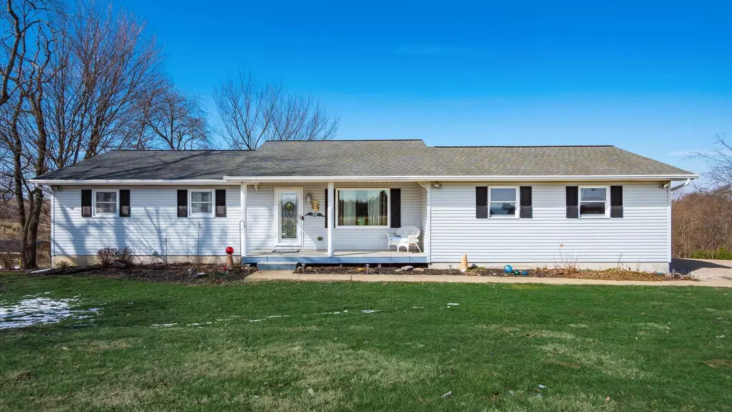 3890 Township Road 70, Somerset, OH 43783