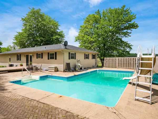 14288 Wooster Road, Mount Vernon, OH 43050