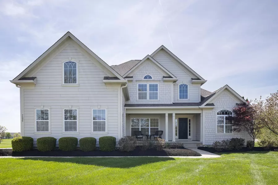 7595 Skarlocken Green, New Albany, OH 43054