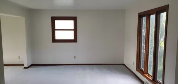 Columbus, OH 43229,4993 Shadycrest Road
