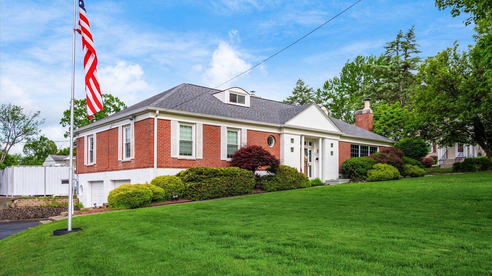 2727 Dresden Road, Zanesville, OH 43701