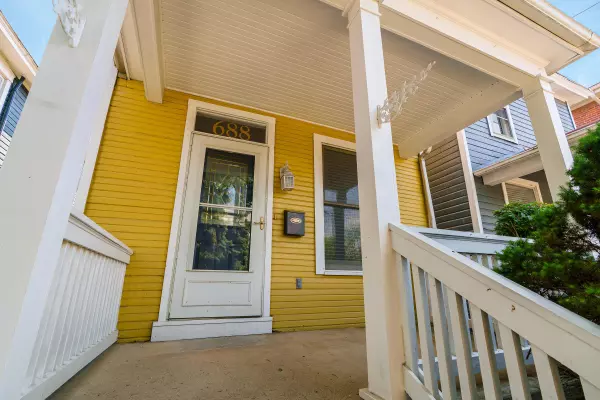 Columbus, OH 43215,688 Hamlet Street