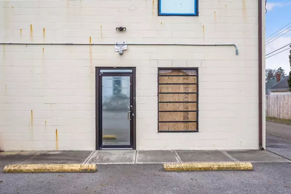 Columbus, OH 43213,4133 E Main Street