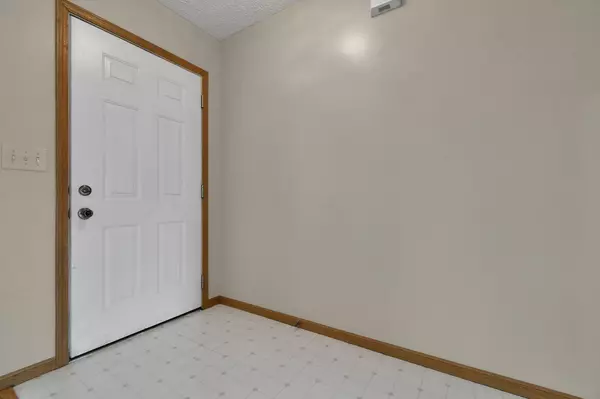 Ashville, OH 43103,46 Ashton Drive