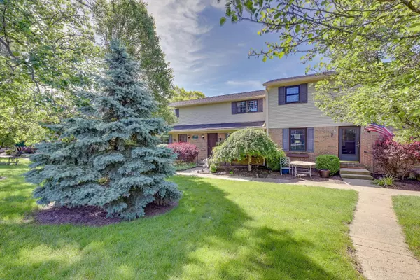 Columbus, OH 43214,655 Providence Avenue #9-655J