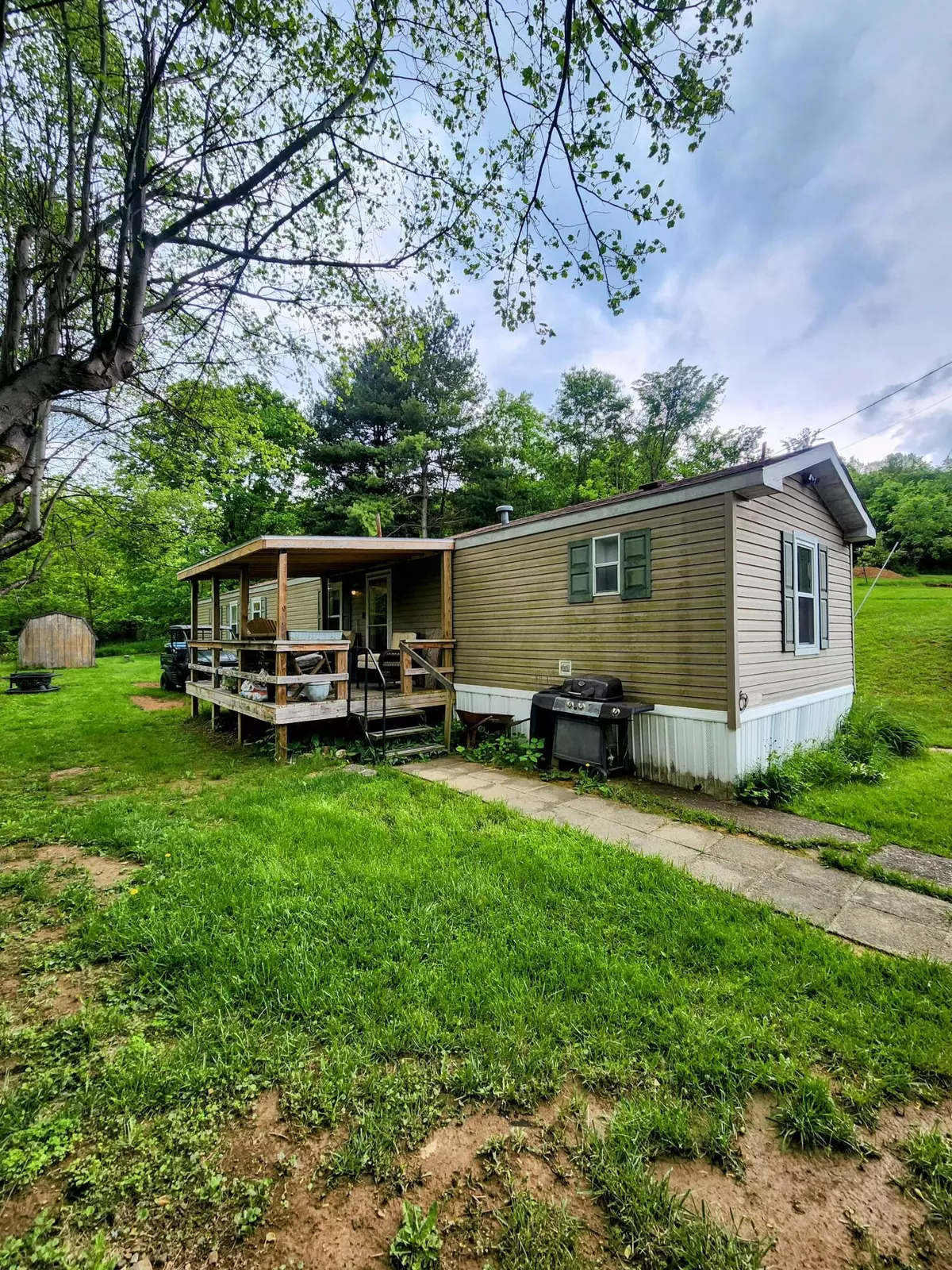 Cumberland, OH 43732,6960 Bluebell Road