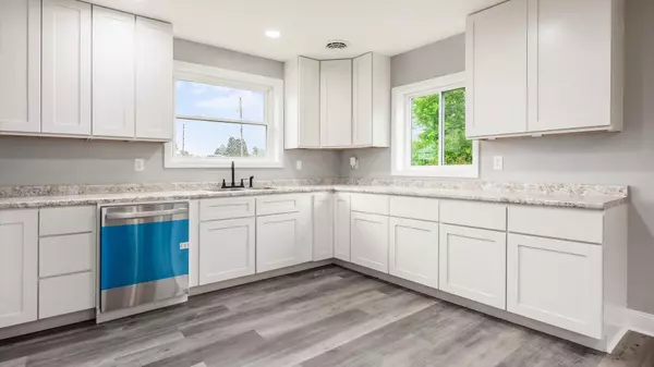 Roseville, OH 43777,194 Walnut Street