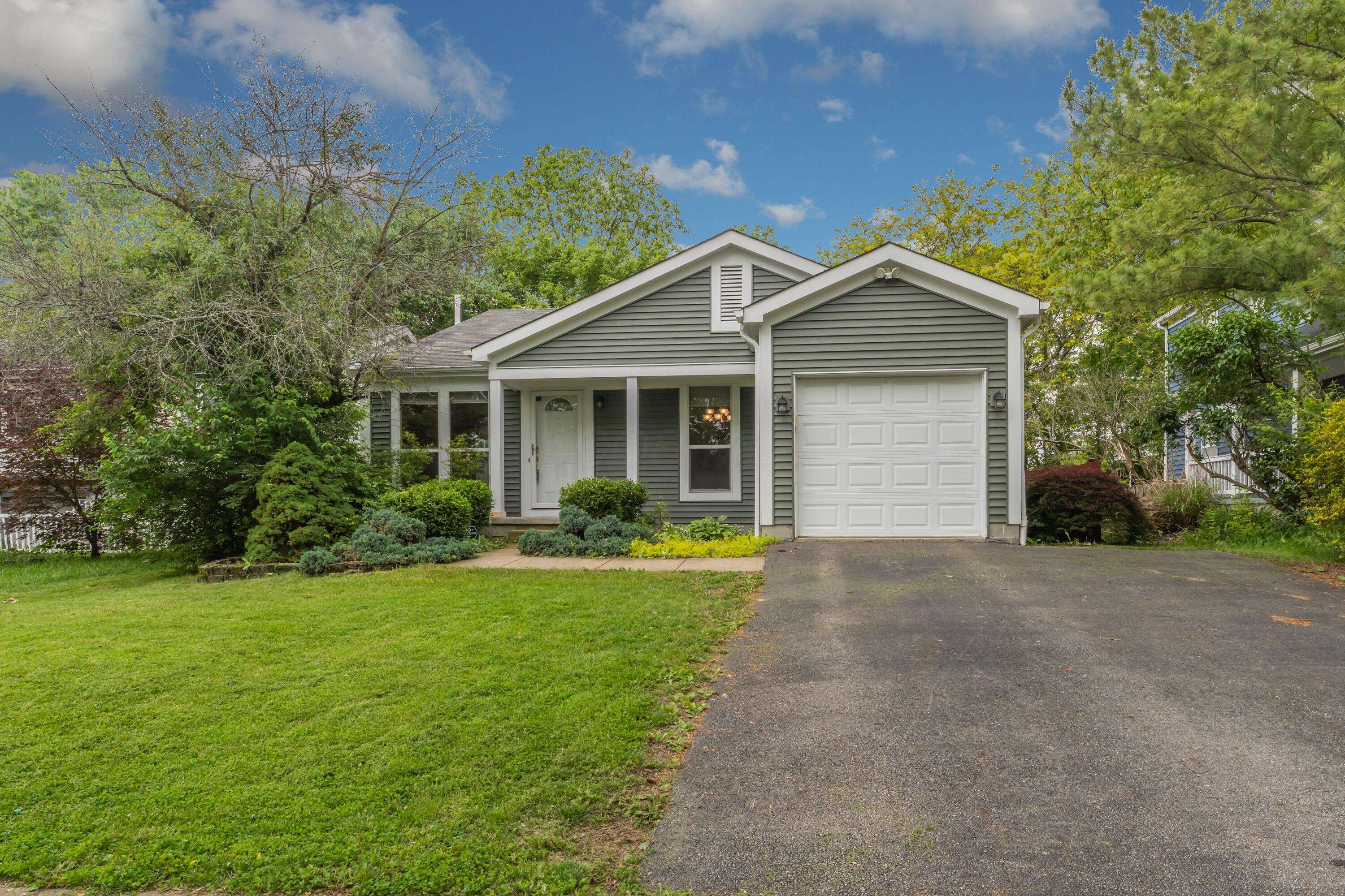 4951 Hidden View Court, Hilliard, OH 43026