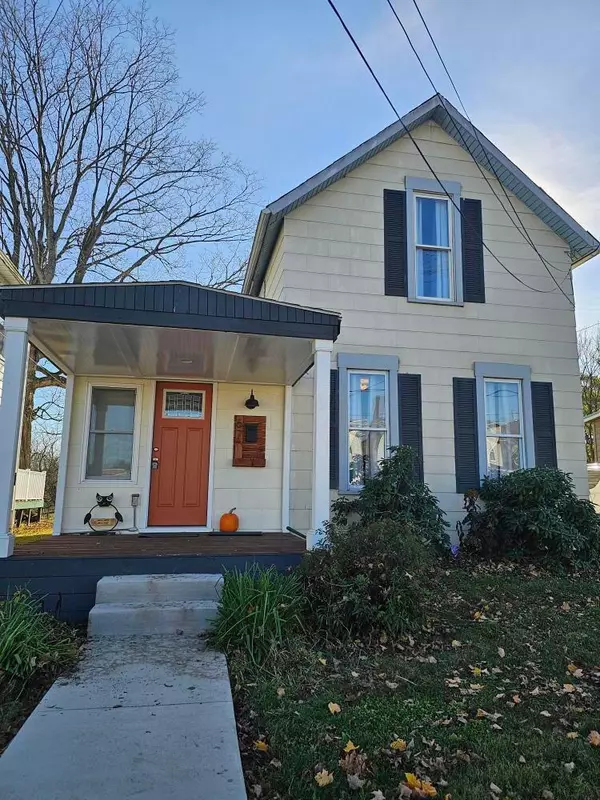 67 W Front Street, Logan, OH 43138