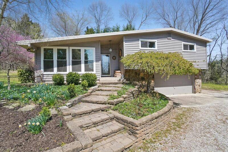 19 Dorrence Road, Granville, OH 43023
