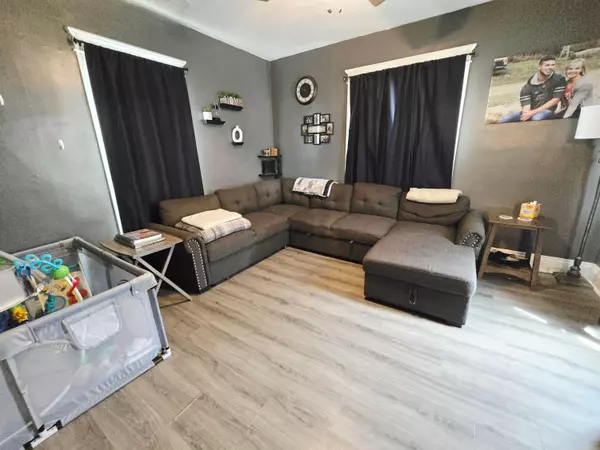 Coshocton, OH 43812,815 Denman Avenue