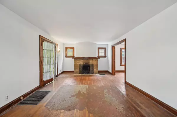 Columbus, OH 43209,787 Montrose Avenue