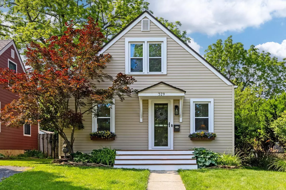 Columbus, OH 43214,329 Rosslyn Avenue