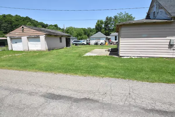 Bremen, OH 43107,301 Oak Street