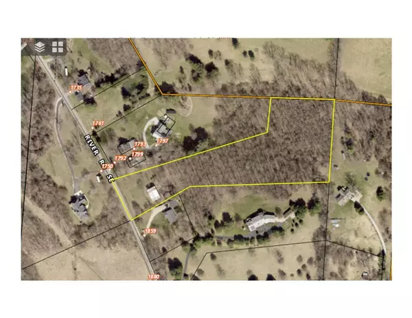 1801 River Road, Granville, OH 43023