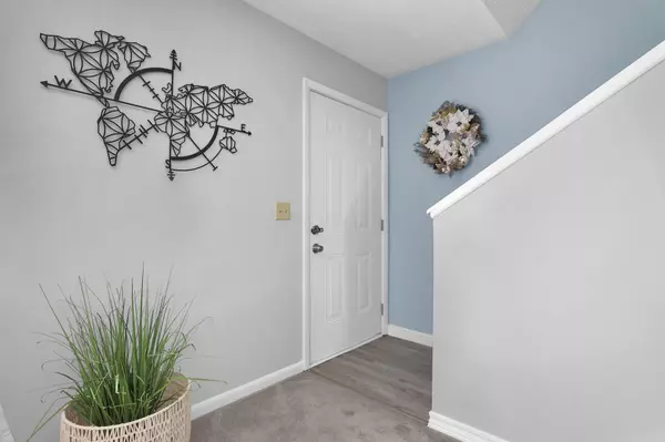 Columbus, OH 43221,3195 Summerdale Lane