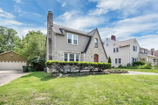 Columbus, OH 43214,461 E North Broadway Street