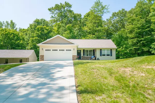 577 Floral Valley Drive, Howard, OH 43028