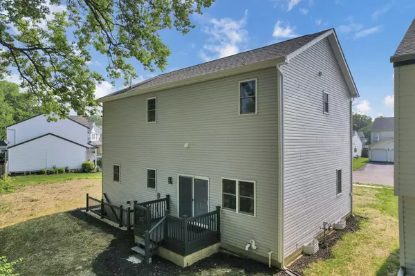 Columbus, OH 43213,887 Harbinger Circle