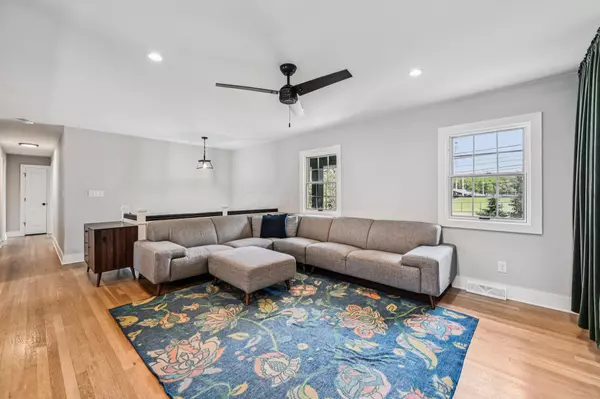 Worthington, OH 43085,357 W Dublin Granville Road