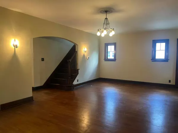 Columbus, OH 43209,979 S Cassingham Road