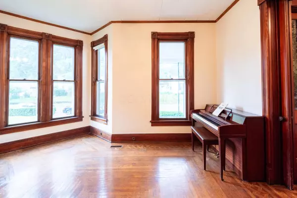 Urbana, OH 43078,322 W Reynolds Street