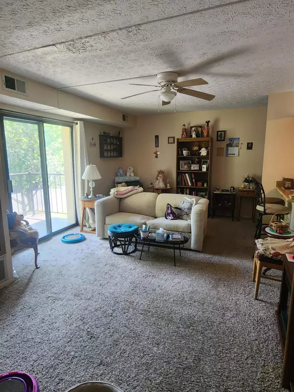 Columbus, OH 43224,3939 Karl Road #217