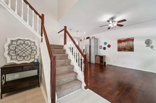 Columbus, OH 43221,5191 Hialeah Court