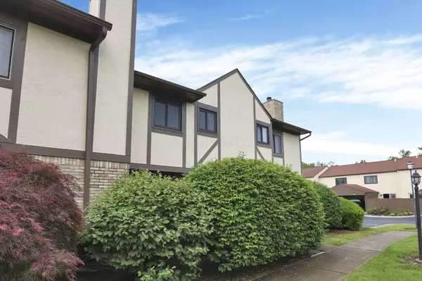 Columbus, OH 43220,2356 Gavinley Way