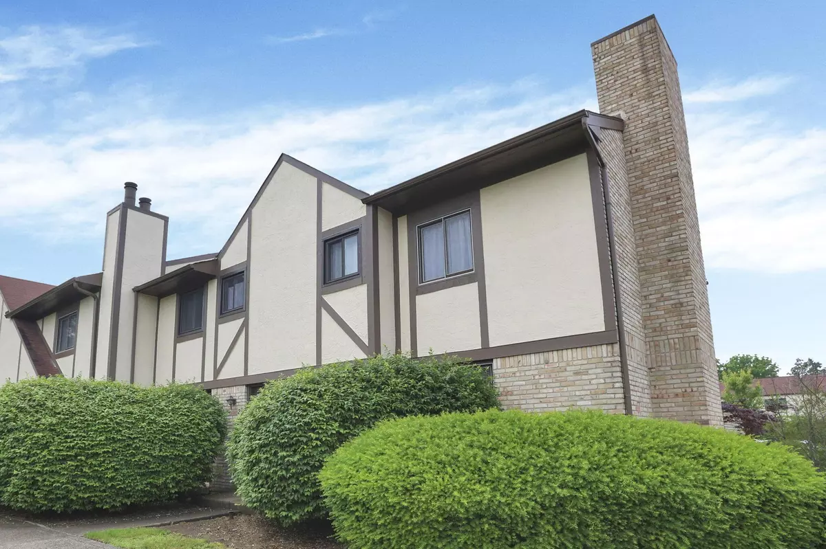 Columbus, OH 43220,2356 Gavinley Way