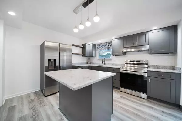 Columbus, OH 43207,1345 Molly Lane