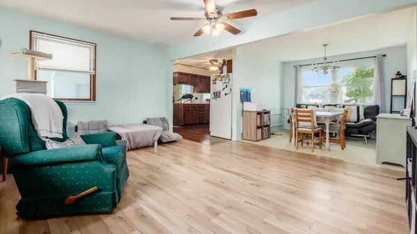 Frazeysburg, OH 43822,71 W 5th Street