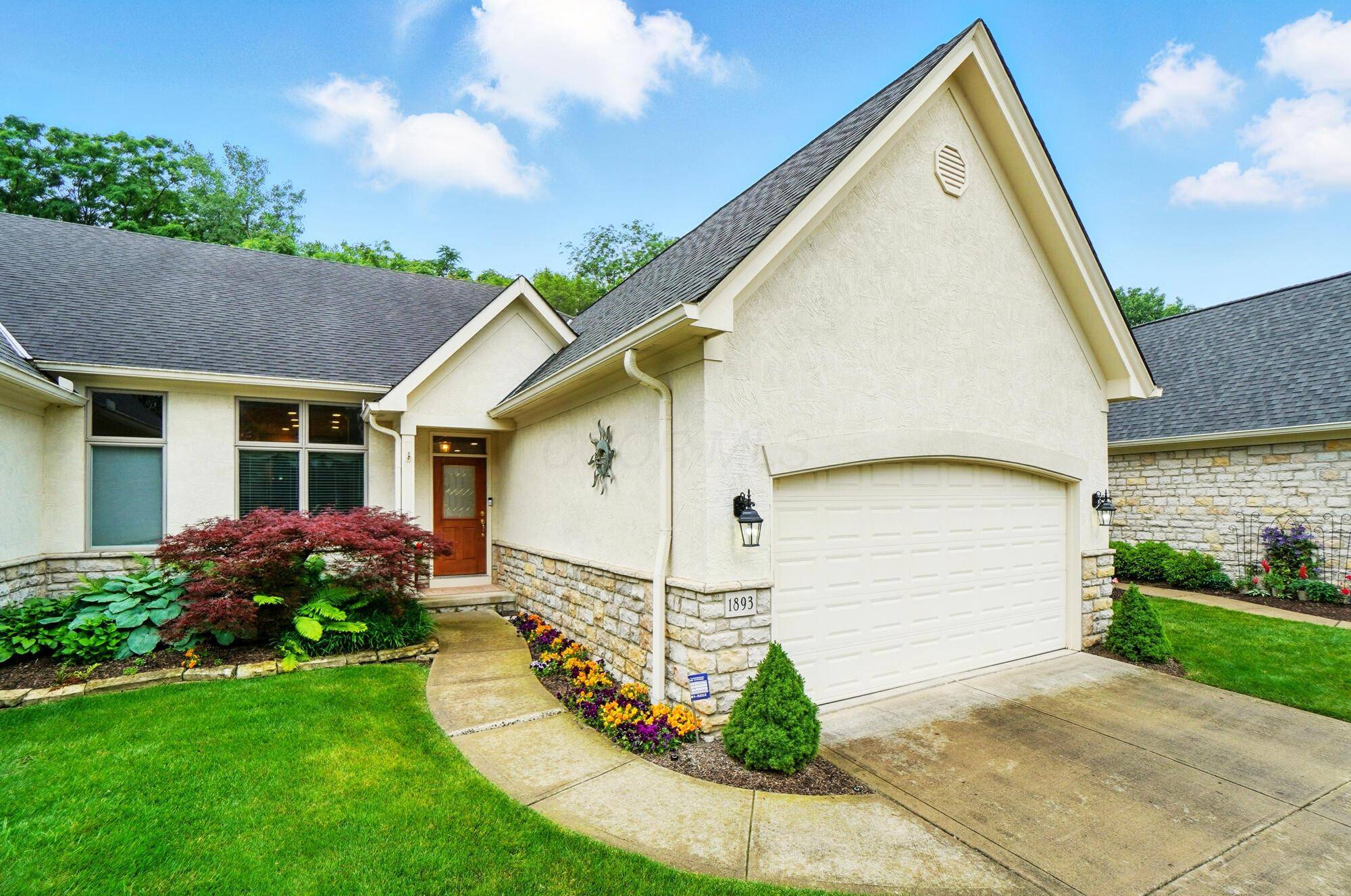 1893 Marblecliff Crossing Court, Columbus, OH 43204