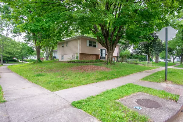 Columbus, OH 43229,6416 Faircrest Road