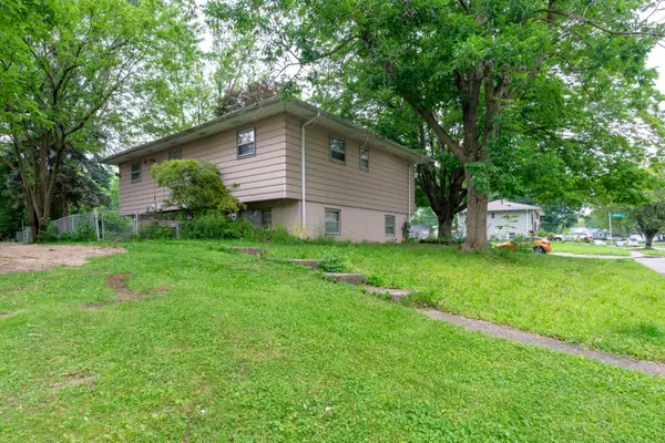 Columbus, OH 43229,6416 Faircrest Road