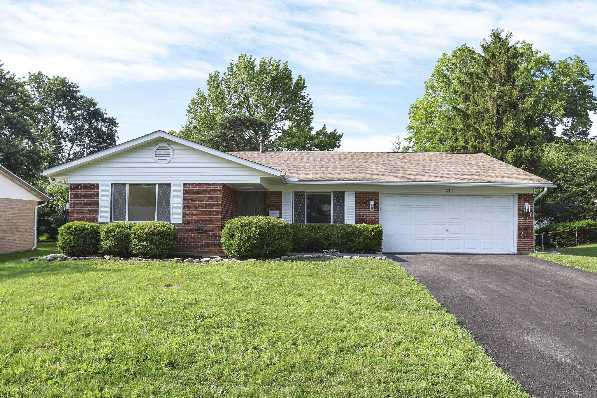 212 Barcelona Avenue, Westerville, OH 43081