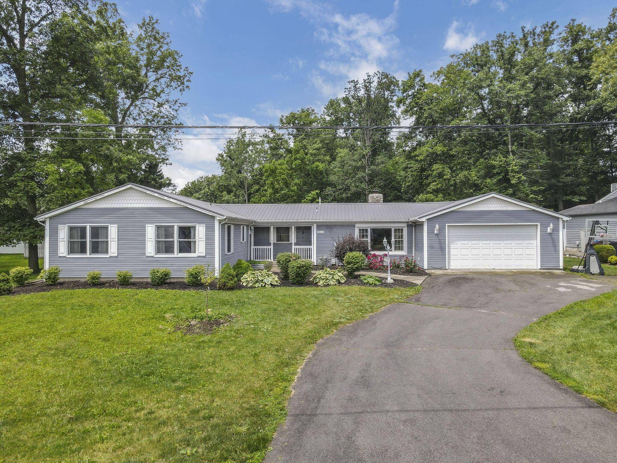 9840 Buckeye Drive, Huntsville, OH 43324